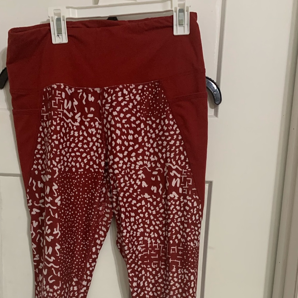 Betsy Johnson workout leggings